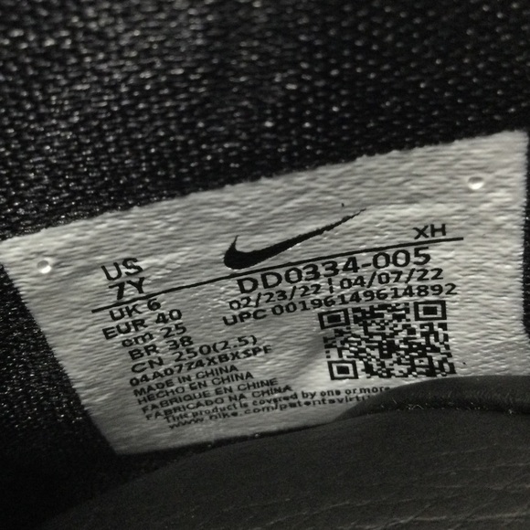 Nike Kyrie Infinity Black Metallic Silver (GS) No Box Size 7y - Picture 8 of 8